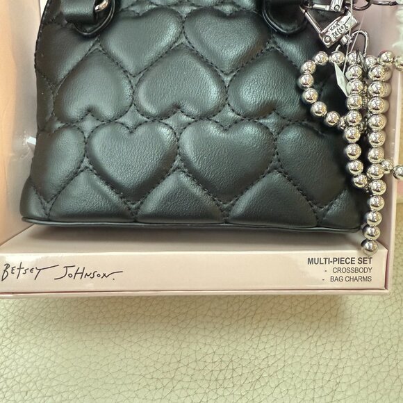 NWT & BOXED BETSEY JOHNSON XOJOYY CROSSBODY BAG BLACK W CHARMS - Picture 3 of 5